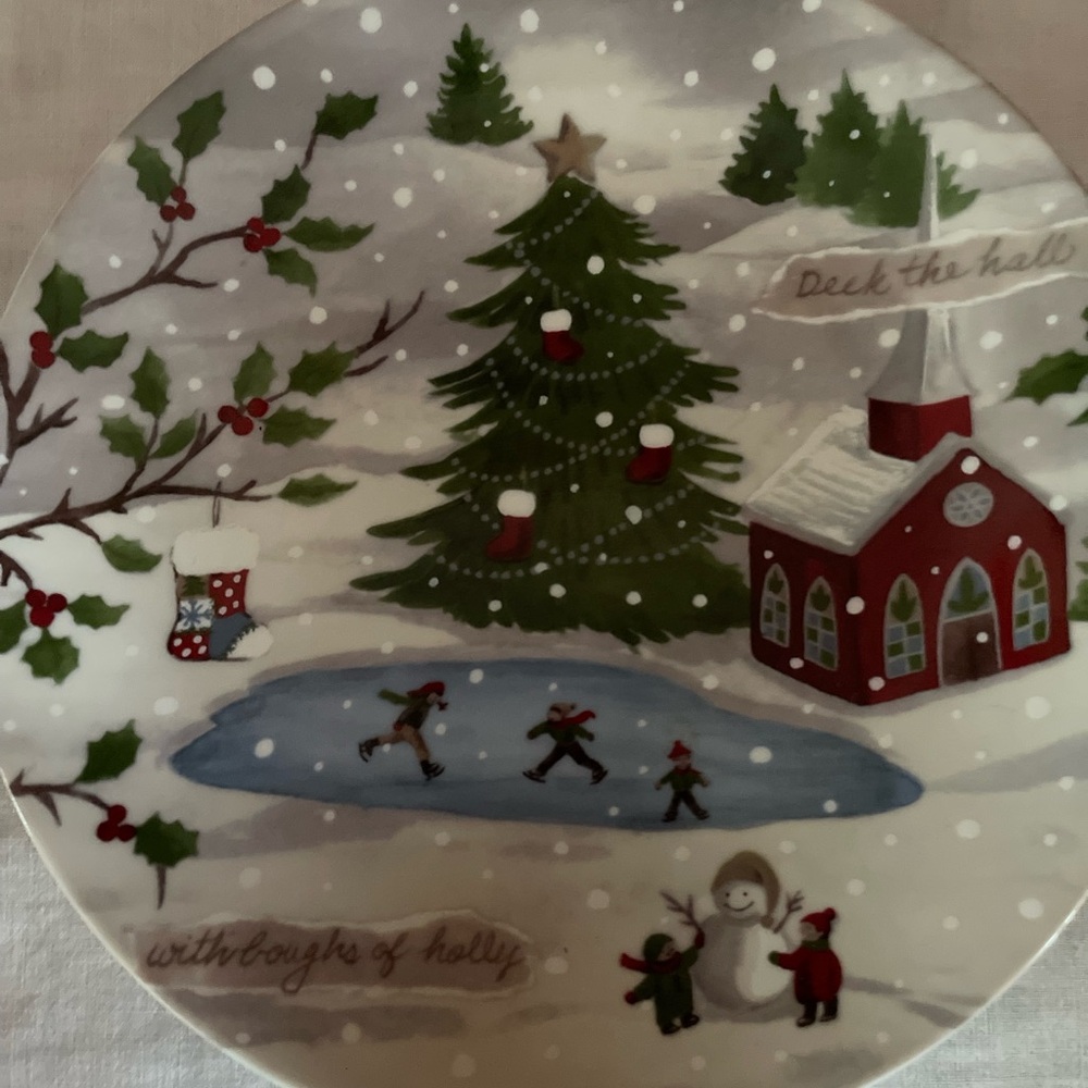 Lenox Holiday set of four Plates with Red and Green Christmas Scene